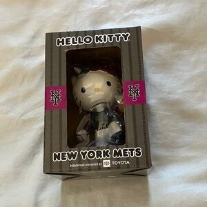 Hello Kitty New York Mets Bobblehead with Pink Accents